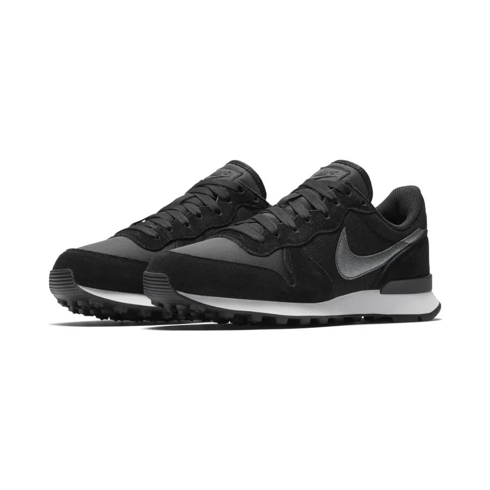 Nike Internationalist Glitter “Black / White” (AT0075-001)