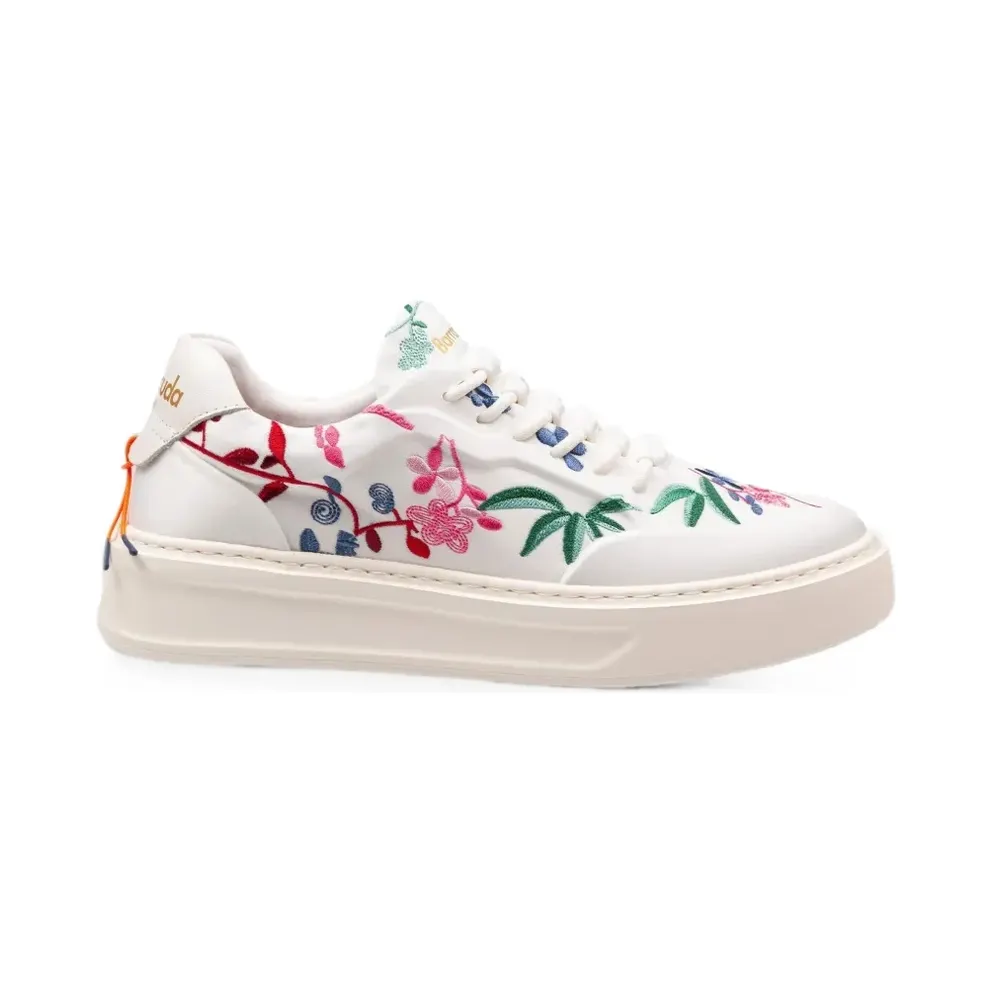 Barracuda Phoenix with Embroidered Flowers – White (BD1555B00PHN19Q100)