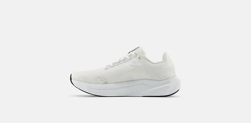 New Balance FuelCell Propel v5 White Black (MFCPRLW5)