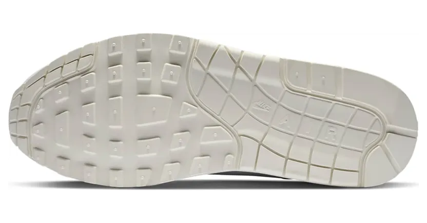 nike-air-max DC9204-100
