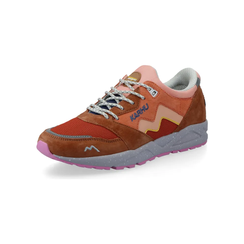 Karhu Aria 95 (brown sugar/ almost apricot) – F803096