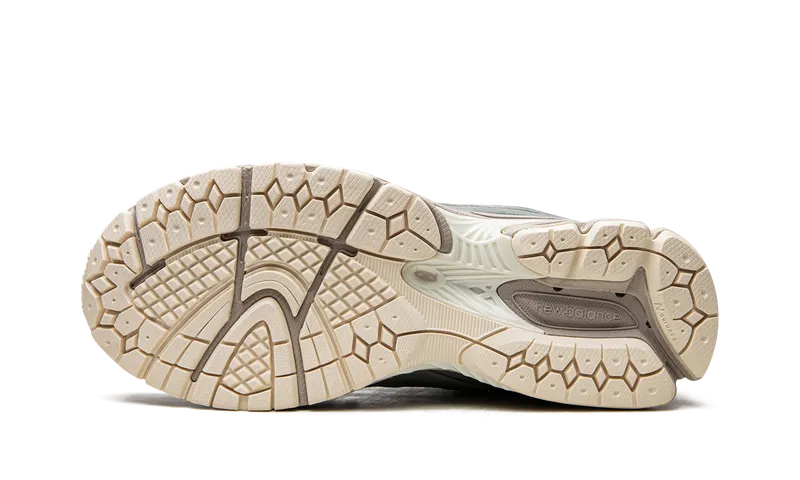 New Balance 2002R “Kith Pistachio” (M2002RK1)