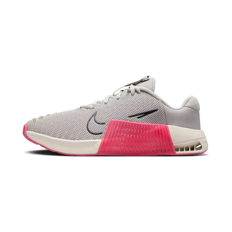 Nike Metcon 9 “Light Iron Ore / Light Orewood Brown / Khaki / Aster Pink” (DZ2537-004)