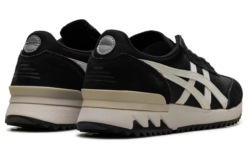 onitsuka-tiger-sneaker 1183A355-002