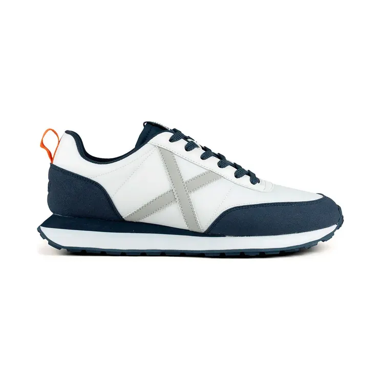 Munich White (488201044)