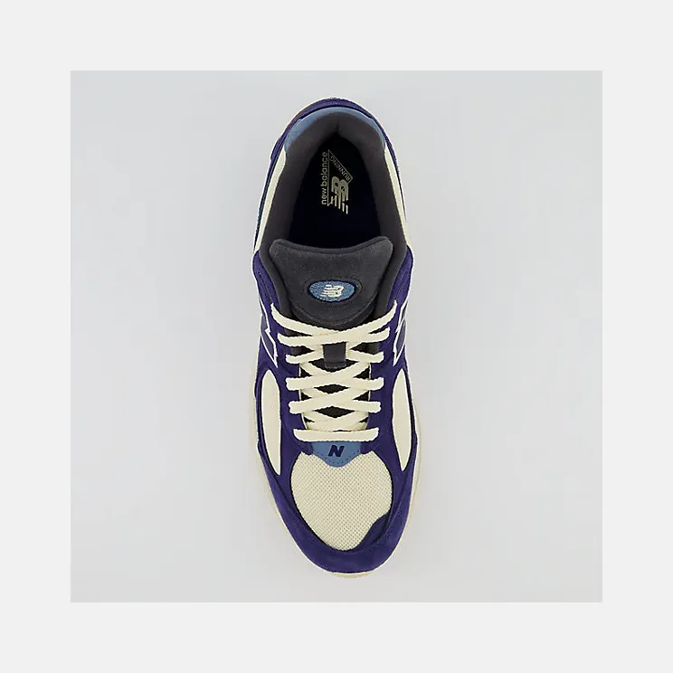 new-balance-2002r M2002RG