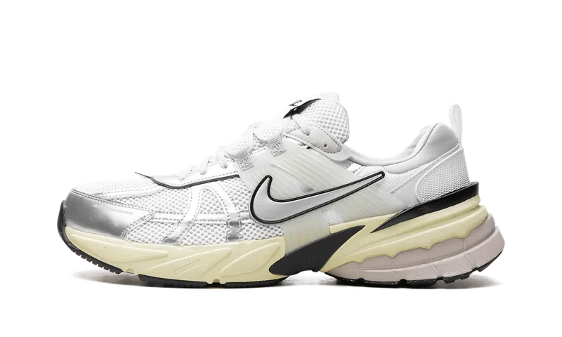 Nike V2K Run “Pure Platinum Metallic Silver” (HJ4497-100)