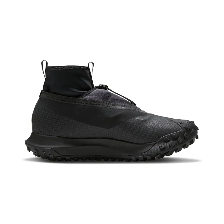nike-acg CT2904-002
