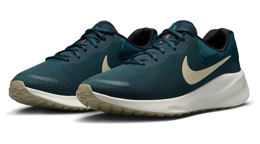 nike-revolution FB2207-407
