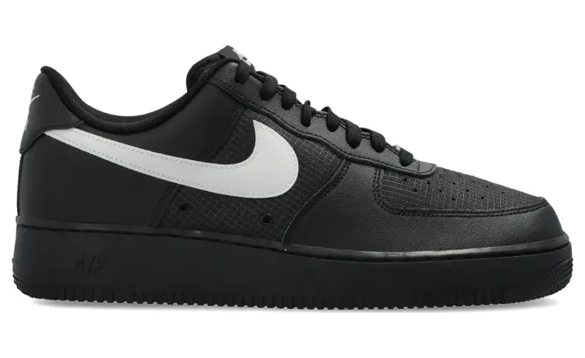 Nike Air Force 1 07 LV8 Sneakers – Schwarz (IR0952)