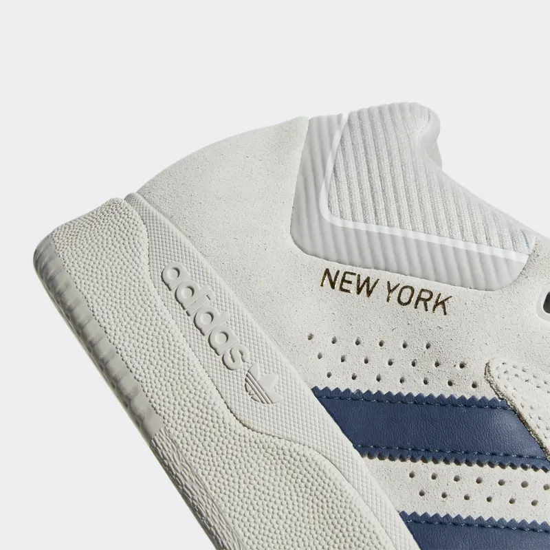 adidas-tyshawn GY3666