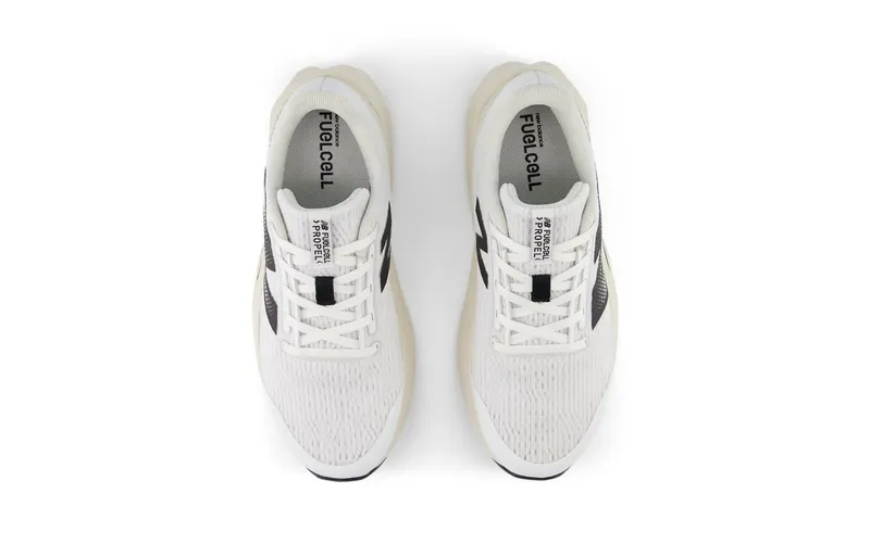 New Balance FuelCell Propel v5 White Black Linen (GPFCPRC5)