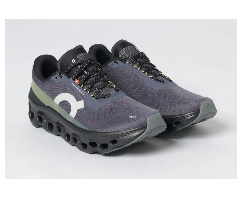 On Running Sneakers On Black (3MF30744641510)