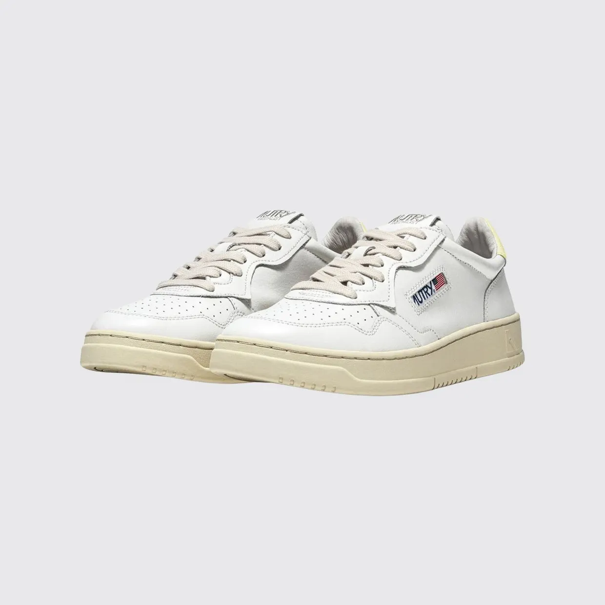 Autry Medalist Low Leather Sneakers Yellow (AULMLL09)