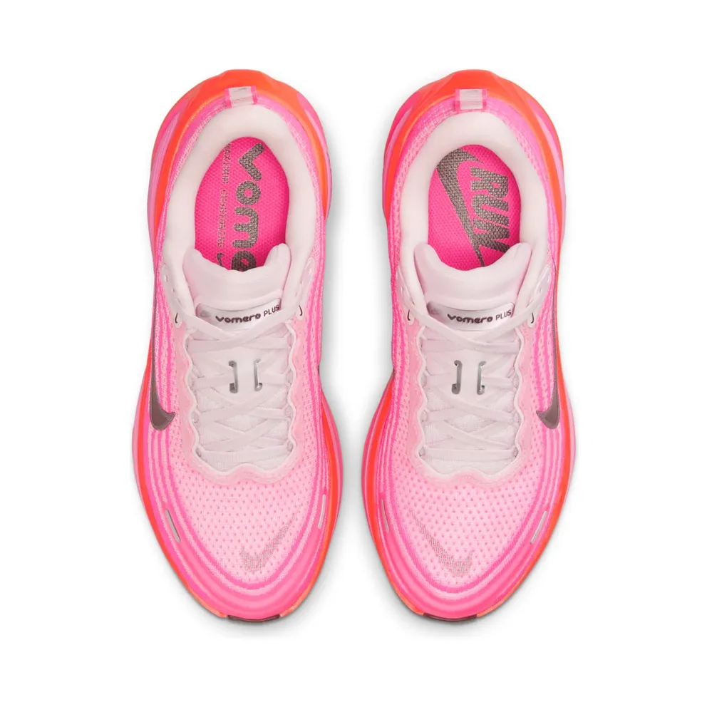 Nike Vomero Plus “Hyper Pink / Burgundy Crush” (HV8154-604)