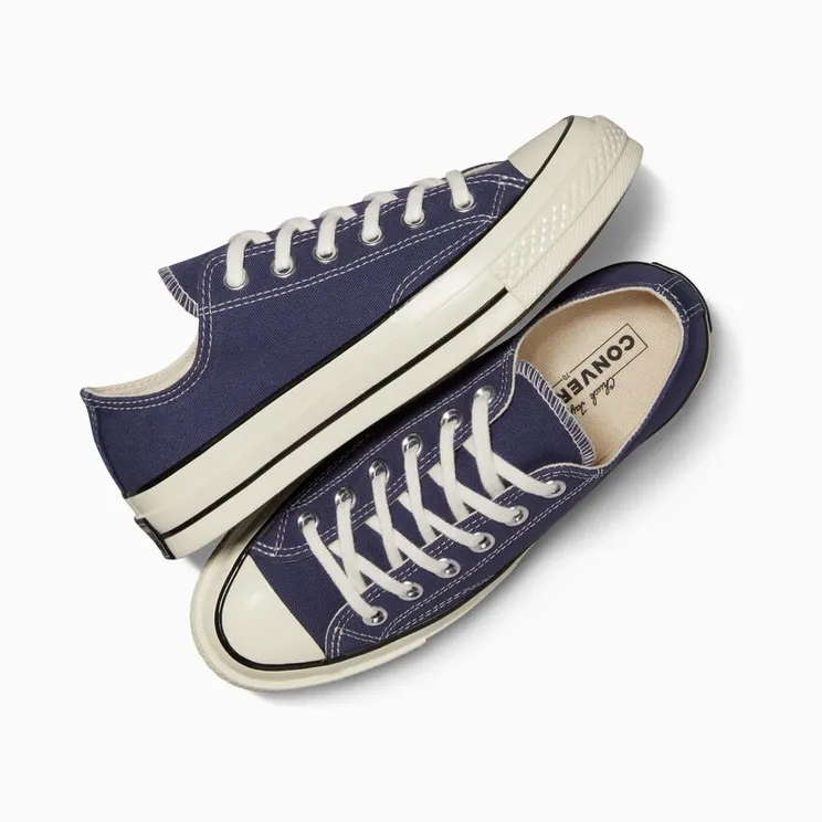 converse-chuck-taylor-all-star A04592C
