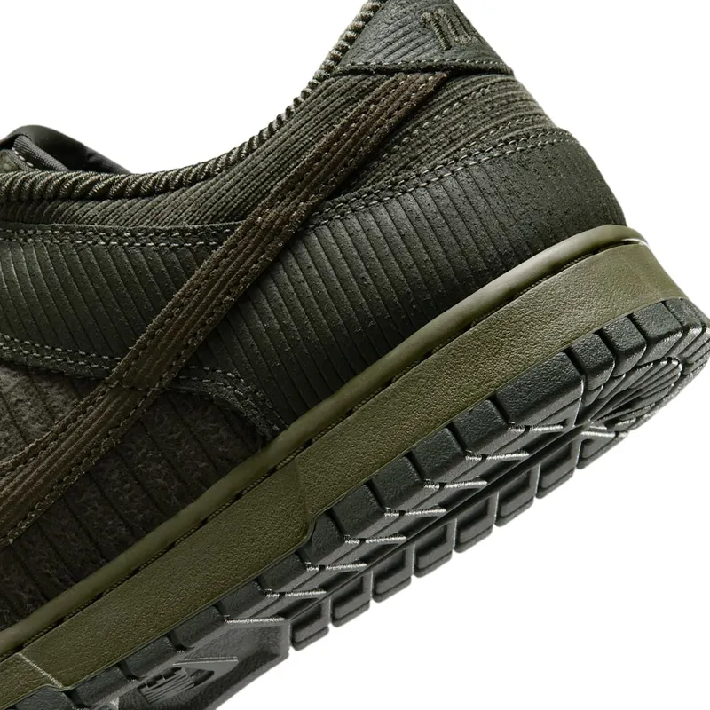 Nike Dunk Low Retro Premium “Cargo Khaki / Medium Olive / Sequoia / Cargo Khaki” (IB7746-300)