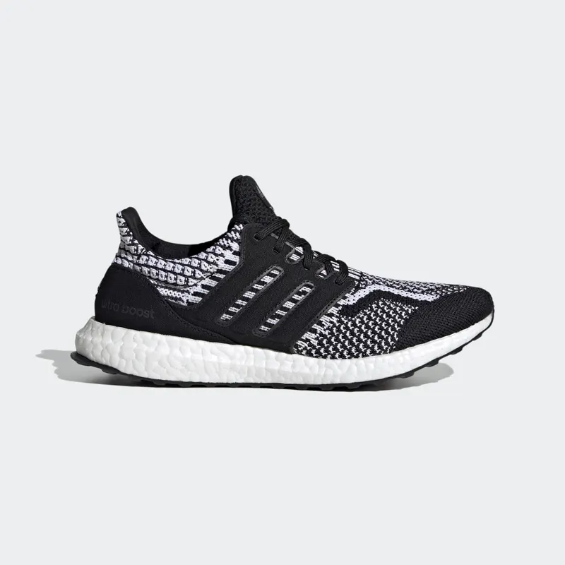 adidas Ultraboost 5.0 DNA Core Black / Core Black / Cloud White (FZ1850)