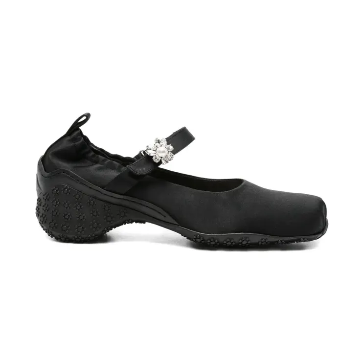 Simone Rocha Ballet mit verziertem Riemen “Black” (BBT1B0755)