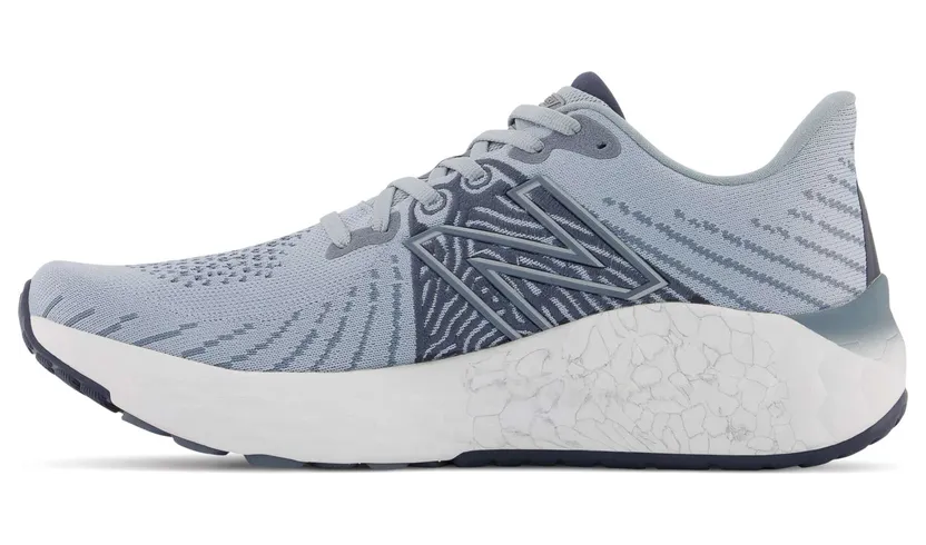 new-balance-sneaker MVNGOGG5