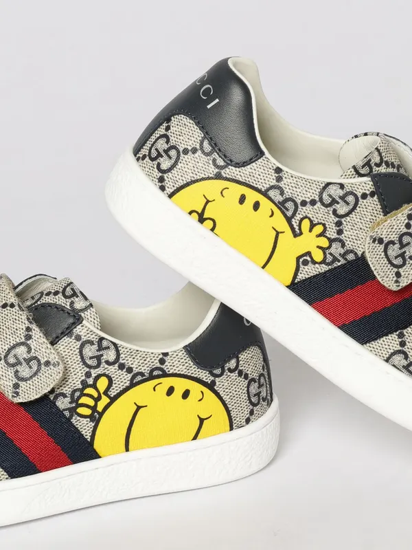 Gucci Ace GG Supreme Canvas Sneakers with Graphic Print Beige (463090FAFU18050) (3)