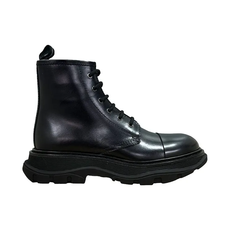 Alexander McQueen Tread Lace-Up Combat Leather Boot Black (652885WHSW11000)