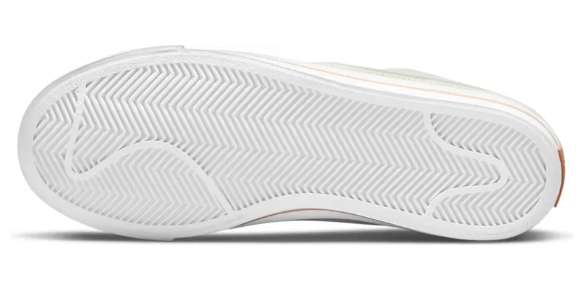 nikecourt DC7904-100