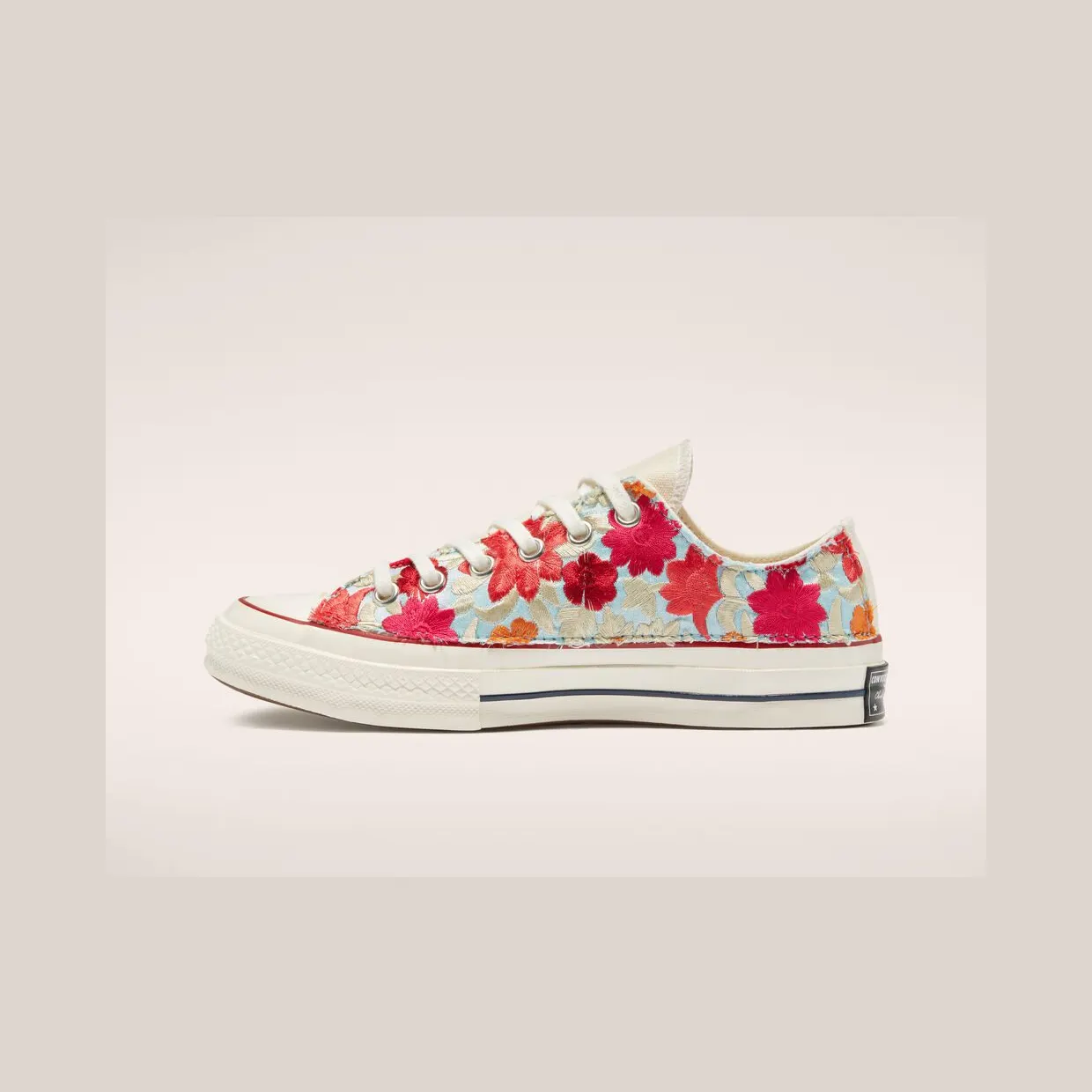 converse-chuck-taylor-all-star A03259C