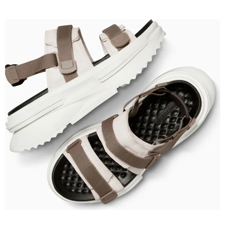 converse-sneaker A15096C