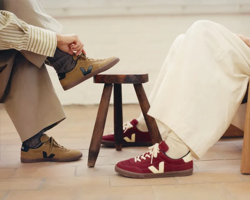 Veja Panenka Quilted Suede with Contrast Logo Camel (FU0320899)