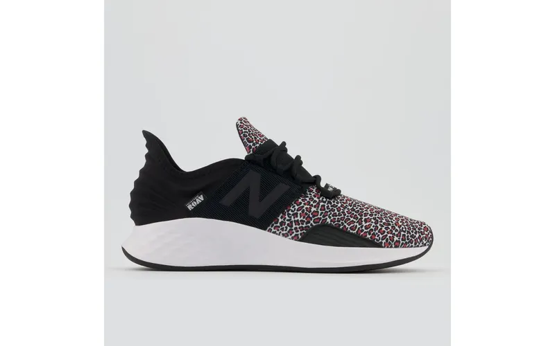 New Balance New Balance Black/Red/White (WROAVBV)