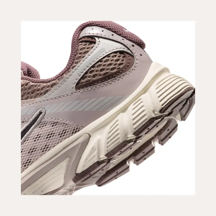 nike-v5-rnr HQ6411-201