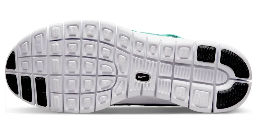 nike-free DR9877-100