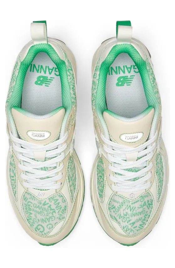 new-balance-2002r M2002RGC