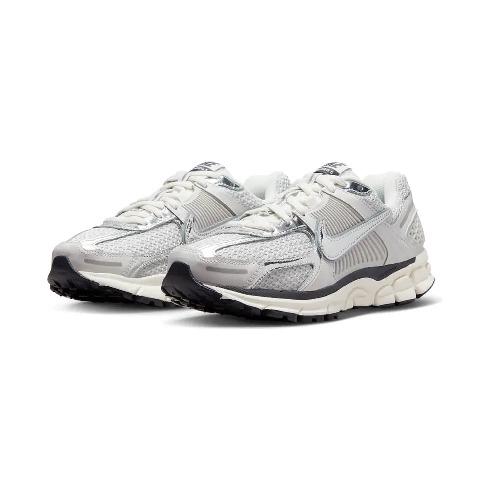Nike Zoom Vomero 5 Photon Dust/Gridiron/Sail/Chrome (FD0884-025)