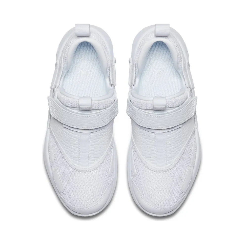 Jordan Trunner LX Heiress Frost White (GS) White/Pure Platinum-White (897997-100)