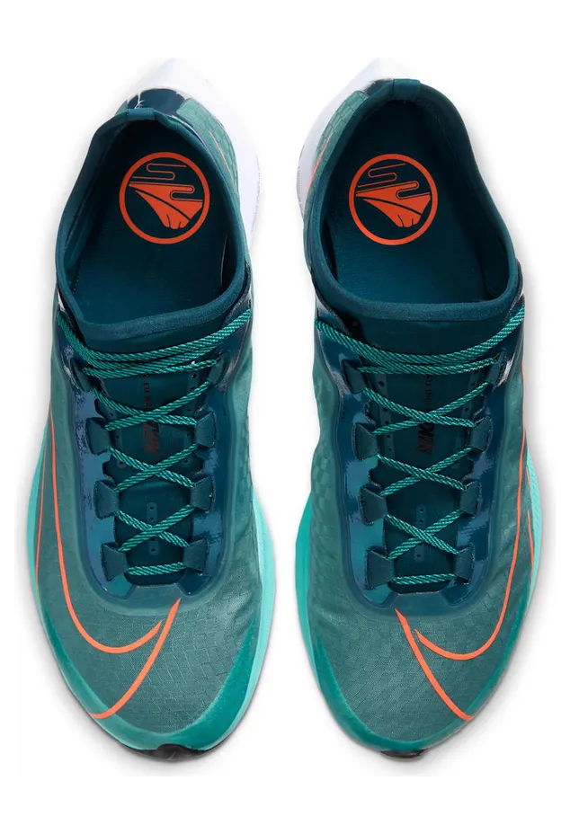 nike-zoom CD4570-300