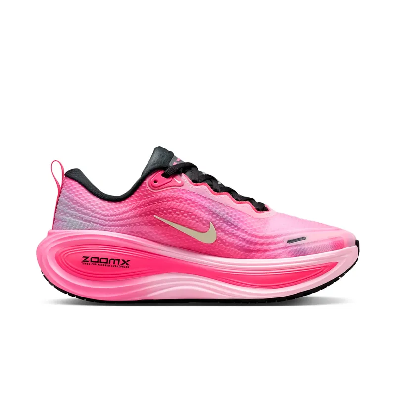 Nike Vomero Plus “Pearl Pink Hyper Pink” (IR8317-664)