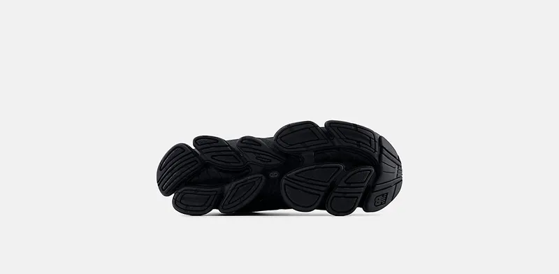 New Balance 2000 “Triple Black” (U2000ETB)
