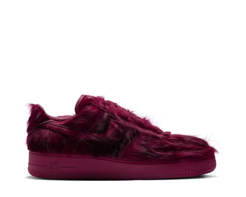 Nike Air Force 1 “Team Red Fur” (IR1940600)