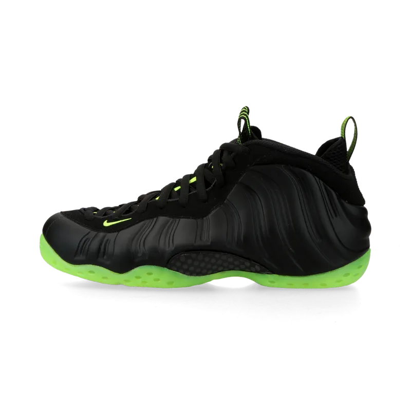 Nike Air Foamposite One (black / volt) – HF2902-001