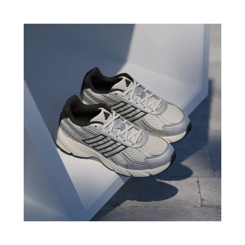 Adidas TECHNOCHAOS 2000 Shoes Chalk White / Silver Metallic / Core Black (HQ7289)