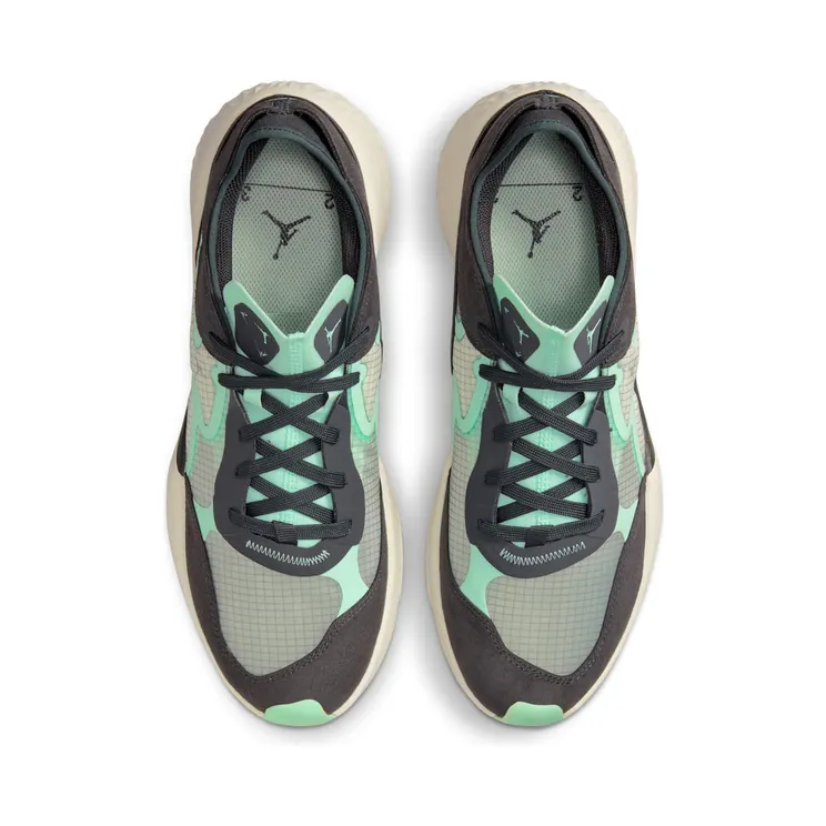 air-jordan-delta DN2647-003