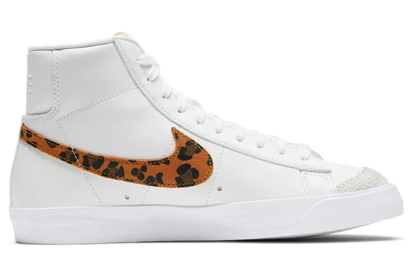 nike-blazer DA8736-101