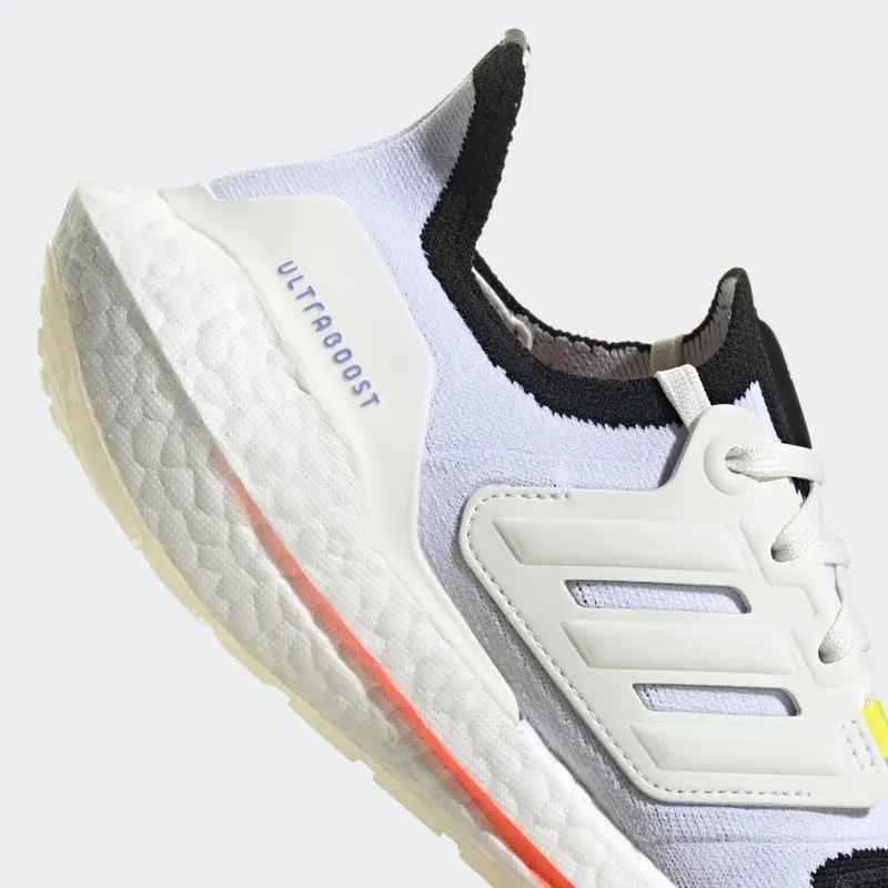 adidas Ultraboost 22 Core White / Core White / Solar Red (GX8017)