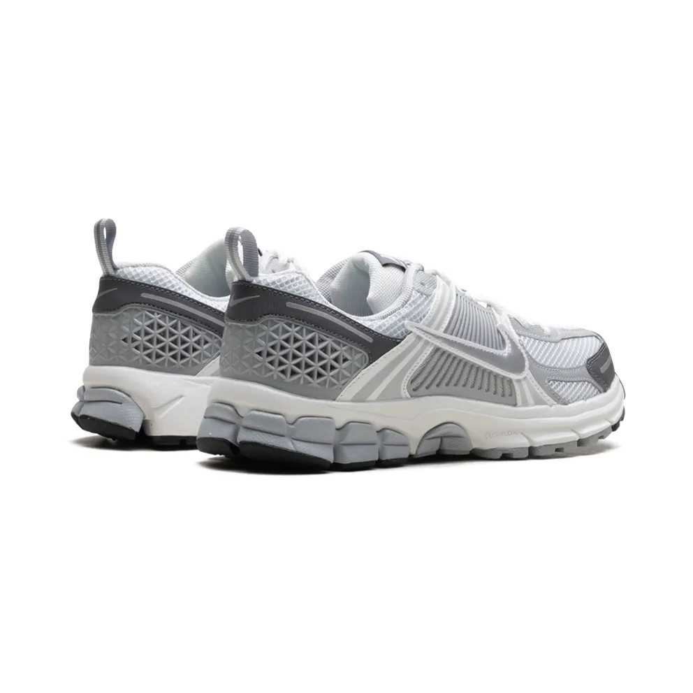 Nike Zoom Vomero 5 “Pure Platinum” (HF6998-002)