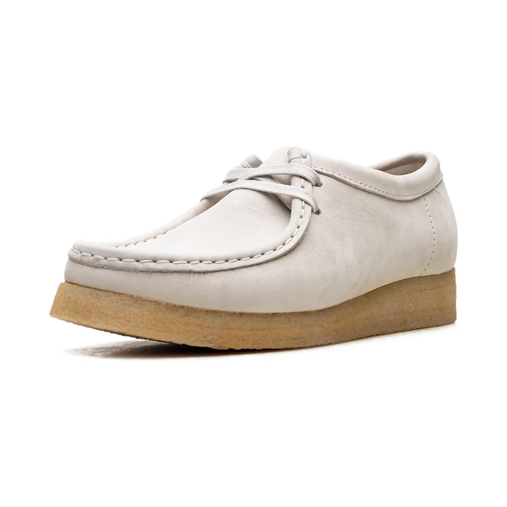Clarks Wallabee “White Nubuck” (26165560)