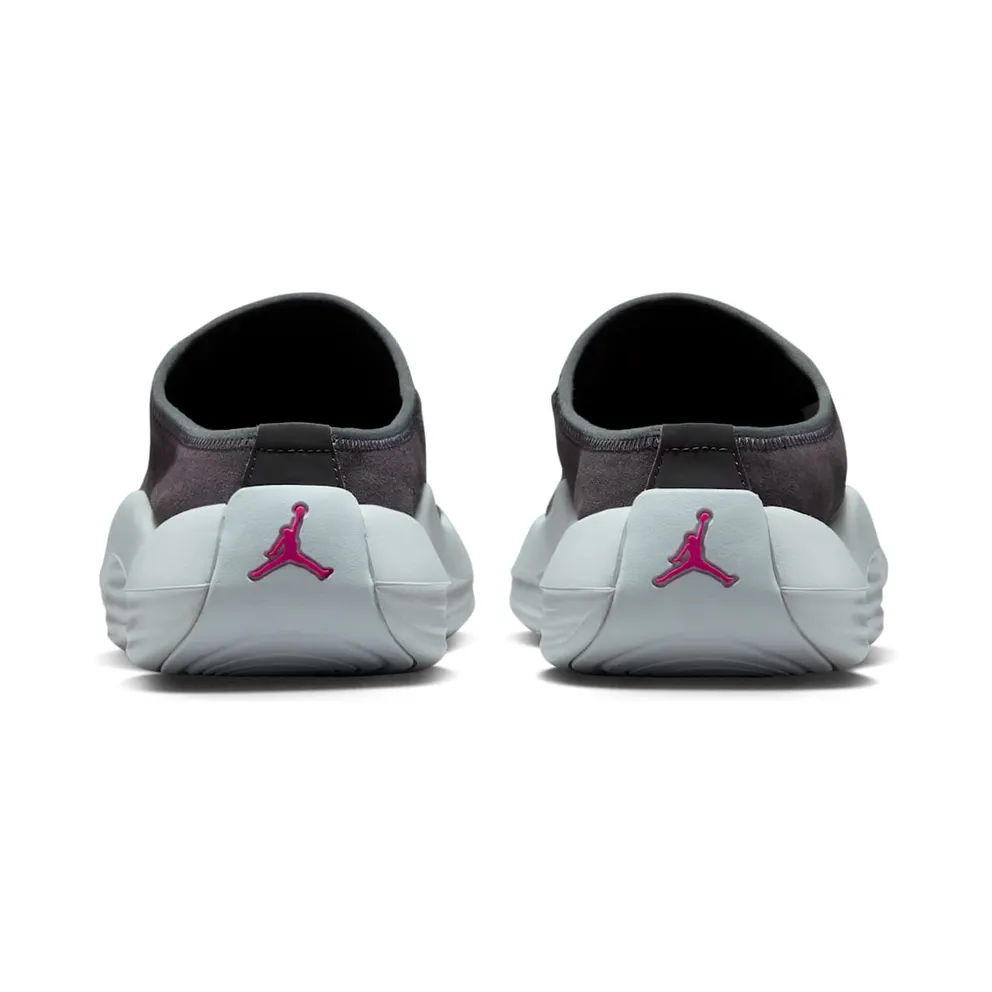 Jordan Future Mule – “Anthracite / Off White / Fire Pink” (HV5073-002)