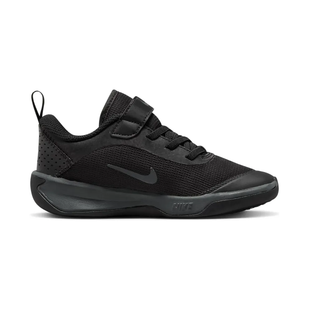 Nike Omni Multi-Court Younger Kids’ Black (DM9026-001)