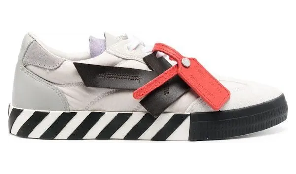 OFF-WHITE Vulc Low Logo Patch White Black (OMIA232S23LEA0010110)